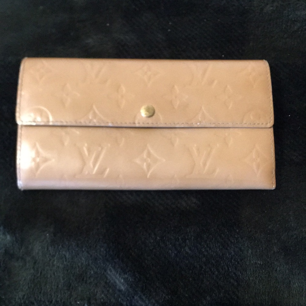 Circa Late 2000s Louis Vuitton Sarah Wallet